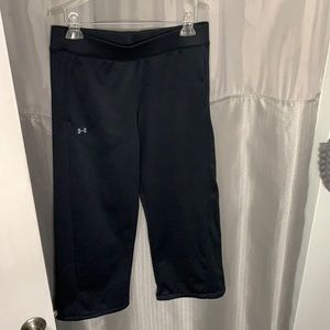 Under Armour loose fit, cropped sweat pants